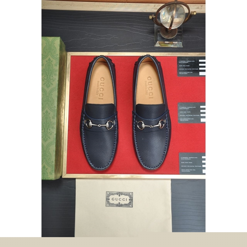G*u*i leather shoes